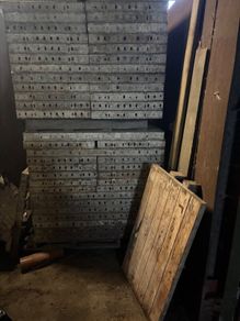 Shuttering pans
