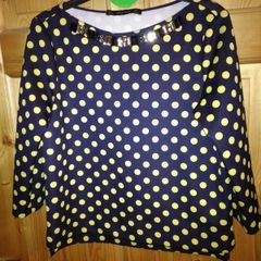 Zara size small navy top with yellow polka dots