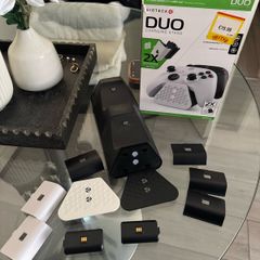Xbox rechargeable batteries and stand