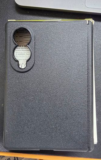 Galaxy Z Fold 8 Ringke case black Opened Box