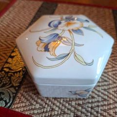 Aynsley Lidded Jar Trinket Box orchids Fine Bone China Porcelain