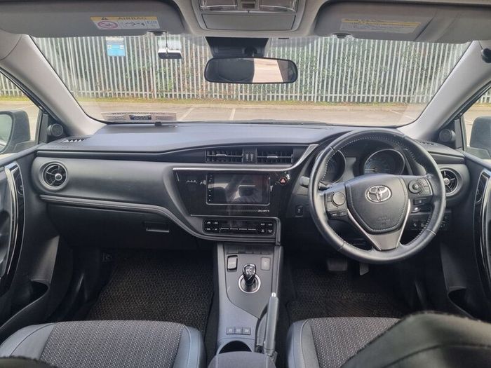 Toyota Auris 2016 1.8 Petrol Hybrid