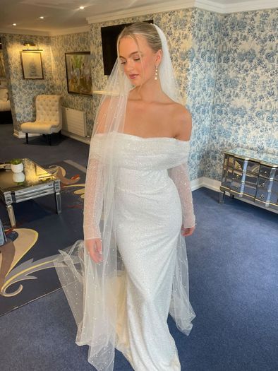 Wedding dress