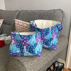 2 Frozen storage baskets