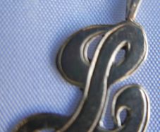 9Ct Yellow Gold 375 Hallmark Large Fancy Script Letter L Initial Charm