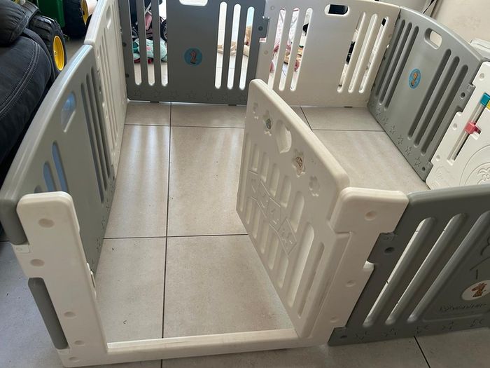 VentureAll Stars Duo Baby Playpen, Large Plastic Play Pen with Play Mats,