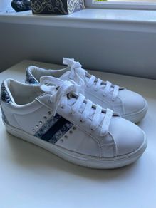 Bellissimo Ladies trainers size 5