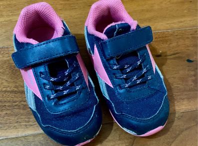 Reebok toddler runners (UK 6/EU 22.5)