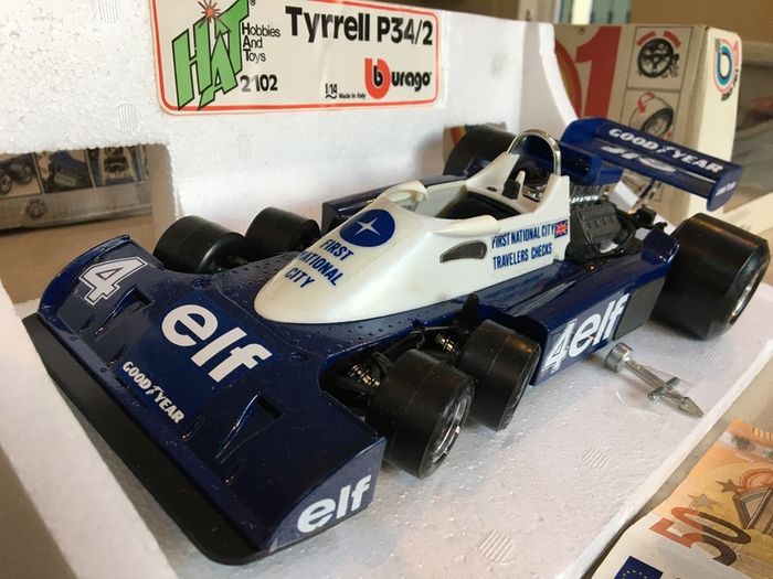 Model Car Burago Tyrrell P34/2 Scale 1/14