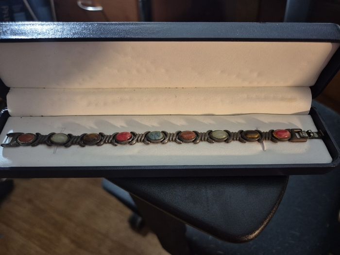 1960s Vintage Multistoned Bracelet.