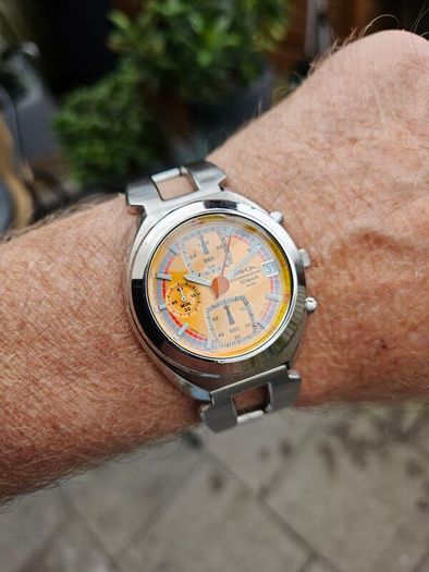 Watch Seiko AKA Chronograph.