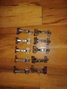 Hinges (2 euro each)