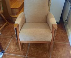 orthopaedic armchair