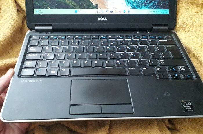 i5 DELL Windows 11 Laptop - 12.5 8gb/256gb - School College KIDS Office ++FREE DELIVERY++