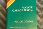 Focloir Gaeilge Bearla Irish to English Dictionary