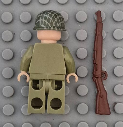Lego compatible, military figures, American infantry. 15 figures plus rifles.