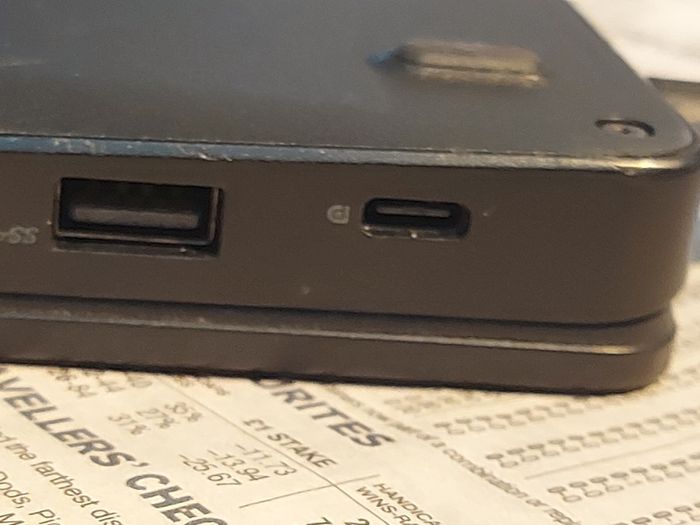 DELL Latitude 5490, Intel Core i5-7300U CPU, 2.71GHz. 8GB Ram, 256GB SSD, Windows 10 Pro, Microsoft Edge, Chrome and VLC