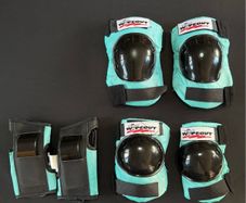 Kids Knee/Elbow/Wrist Pad Set Youth M Unused