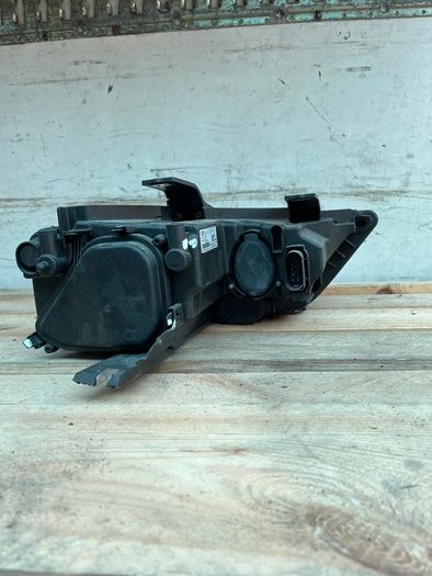 Audi Q3 headlight