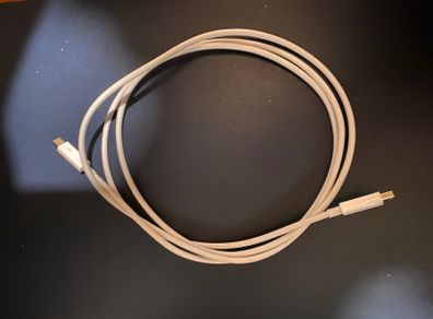 Apple Thunderbolt 2 to 3 Adapter + 2m Thunderbolt 2 Cable Bundle