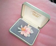 Porcelain brooch