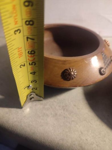 Vintage Leaf Pattern Solid Wood Handmade Carved Fruit /Trinket Bowl