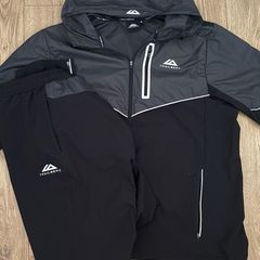 Trailberg Tracksuit