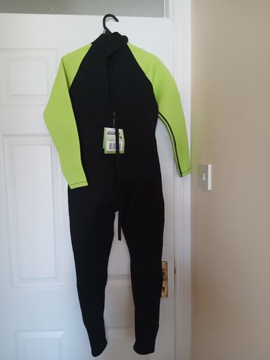 Kids wet suit