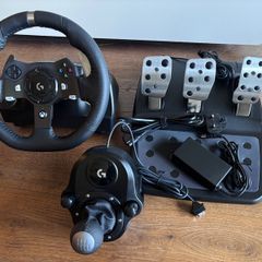 Logitech G920 Racing Wheel and Pedals with Shifter