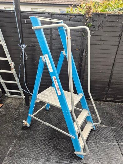 Podium Industrial foldup  construction podium ladder