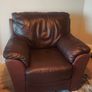 Leather Couch & 2 Armchairs Image 5