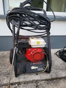5.5 HP 2500 PSI power washer