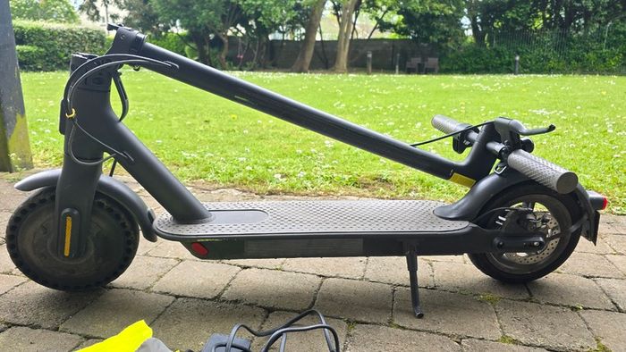 Xiaomi Mi Electric Scooter, Helmet, Spare Tyre and Hi-Vis Vest 180 euro