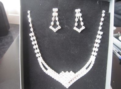 Silver/Crystal Bridal Neck Piece and Earrings