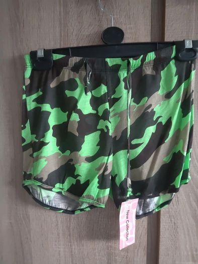 Made in Italy shorts camouflage look fits s sm