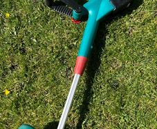 Bosch Accutrim cordless grass strimmer/trimmer