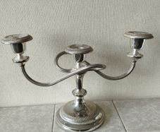 Vintage candelabrum for 3 candles.