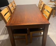 Sturdy Table & Classic Chairs