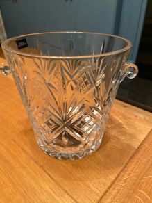 Newgrange crystal wine bucket