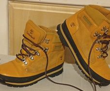 Timberland Boys boots , ((Size 4 Immaculate Condition))