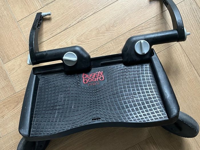 Buggy board with connectors