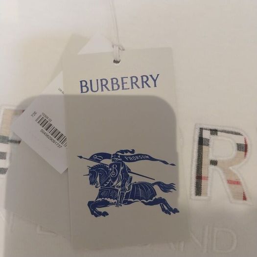 White burberry t-shirt