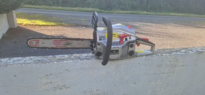 chainsaw