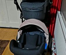 Venicci Travel system