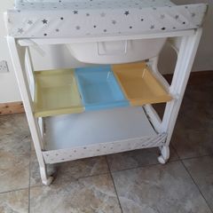 baby changing table