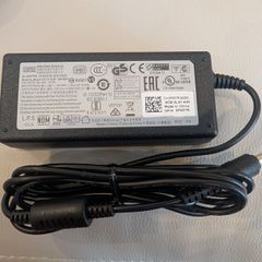 65 W Adapter