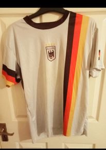 Germany Football Top. M.2014  Deutschland on front and back. Size. Medium