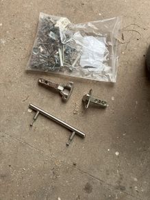 Kitchen cabinet handles & hinges