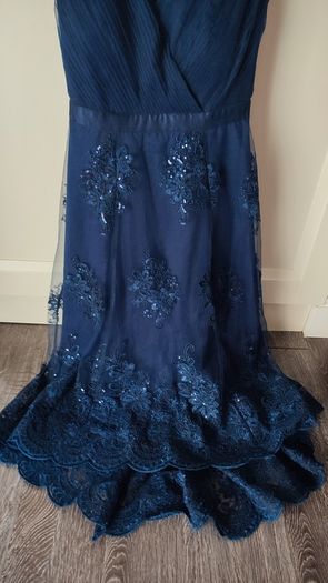 mother of the bride evening dress fascinator accessories