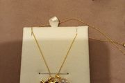 Gold mum Knight and Day pendant from Carraig Donn